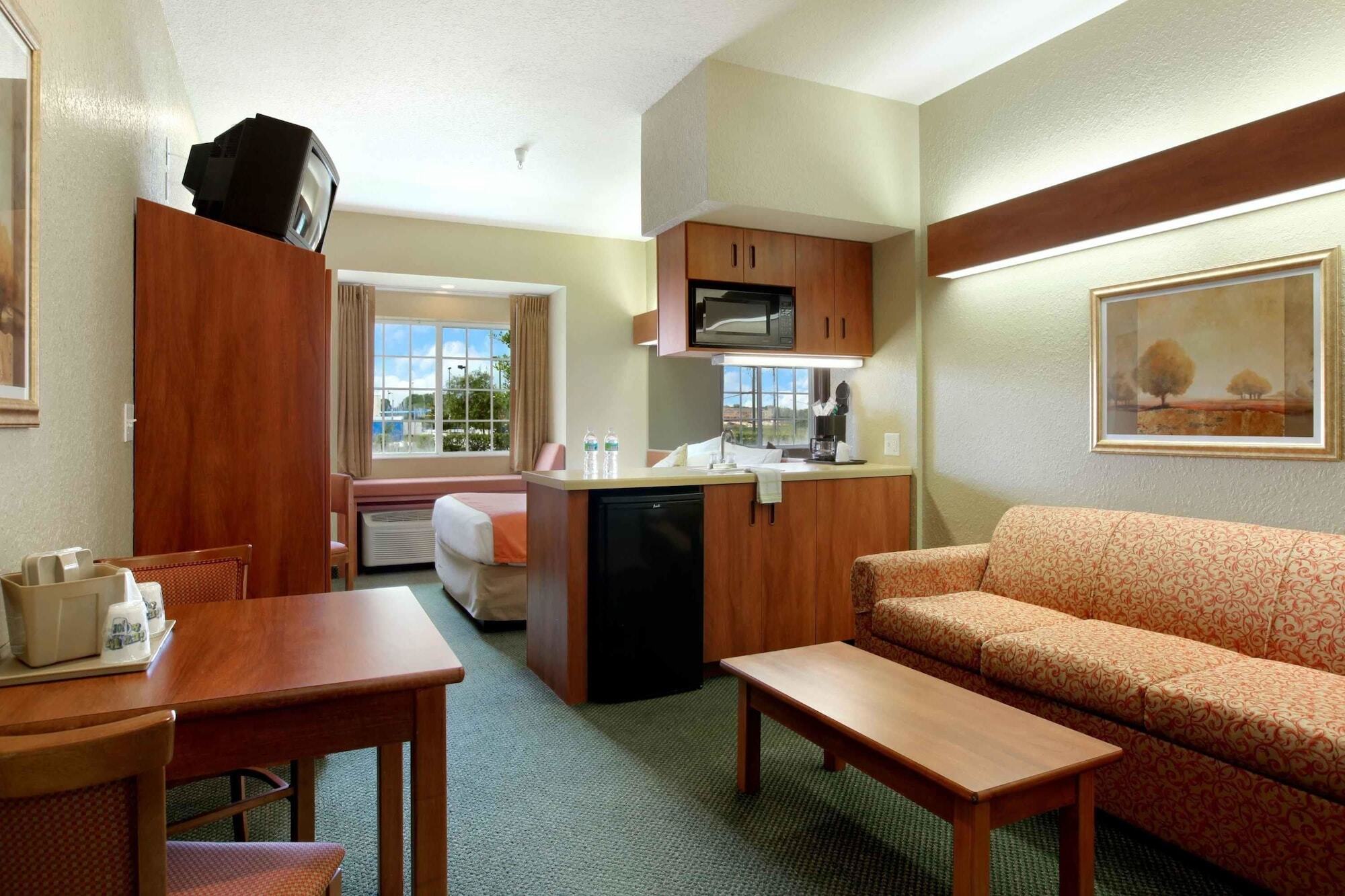 Microtel Inn And Suites - Zephyrhills Extérieur photo